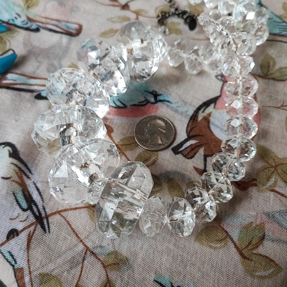 Joan Rivers Enormous Clear Faceted Graduated Heavy Beads Chunky Lucite Necklace - Picture 5 of 11